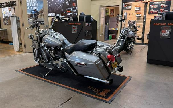 2017 Harley-Davidson Road King® Base