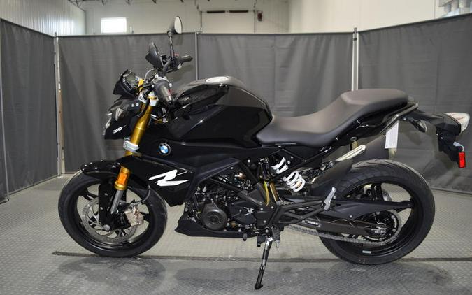 2024 BMW G 310 R Triple Black