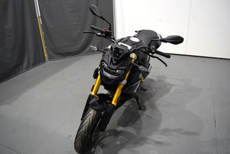 2024 BMW G 310 R Triple Black