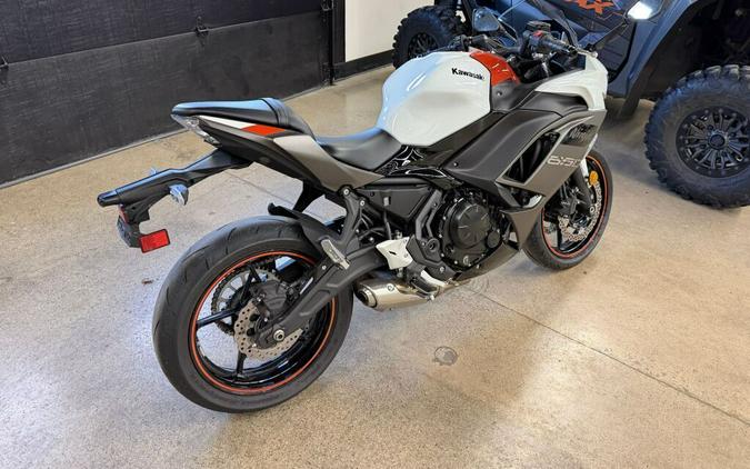 2023 Kawasaki Ninja® 650 Base