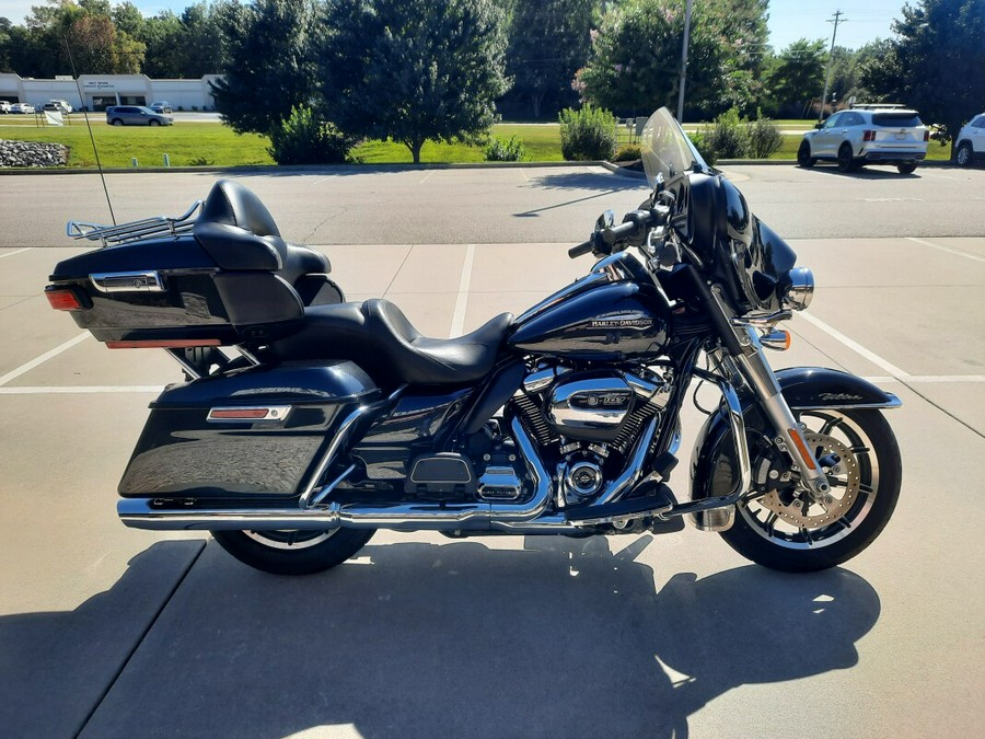 2018 Harley-Davidson® Electra Glide® Ultra Classic® Black Tempest