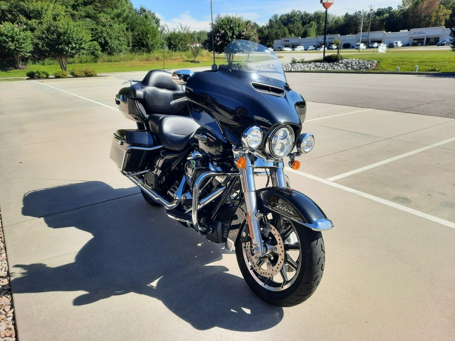 2018 Harley-Davidson® Electra Glide® Ultra Classic® Black Tempest