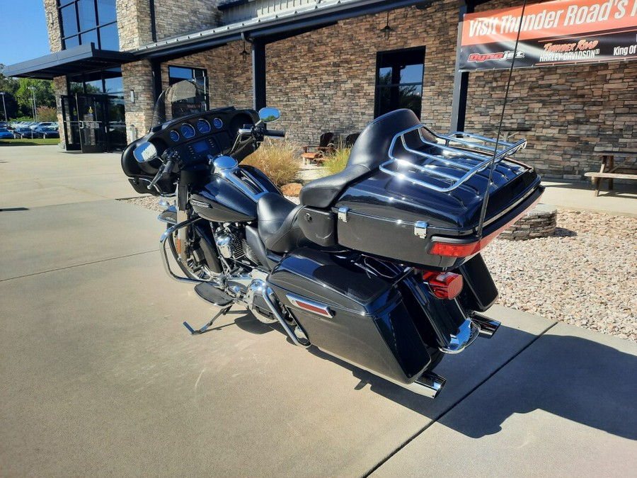 2018 Harley-Davidson® Electra Glide® Ultra Classic® Black Tempest