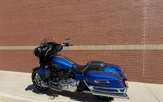2024 Harley-Davidson® Street Glide® Blue Burst