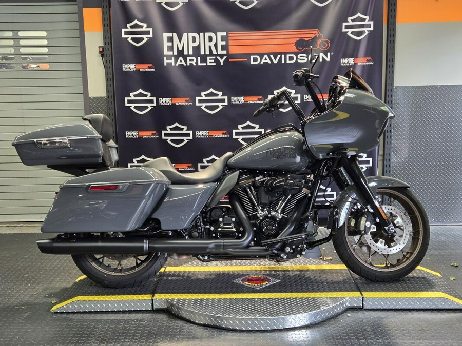 2022 Harley-Davidson Road Glide ST Gunship Gray