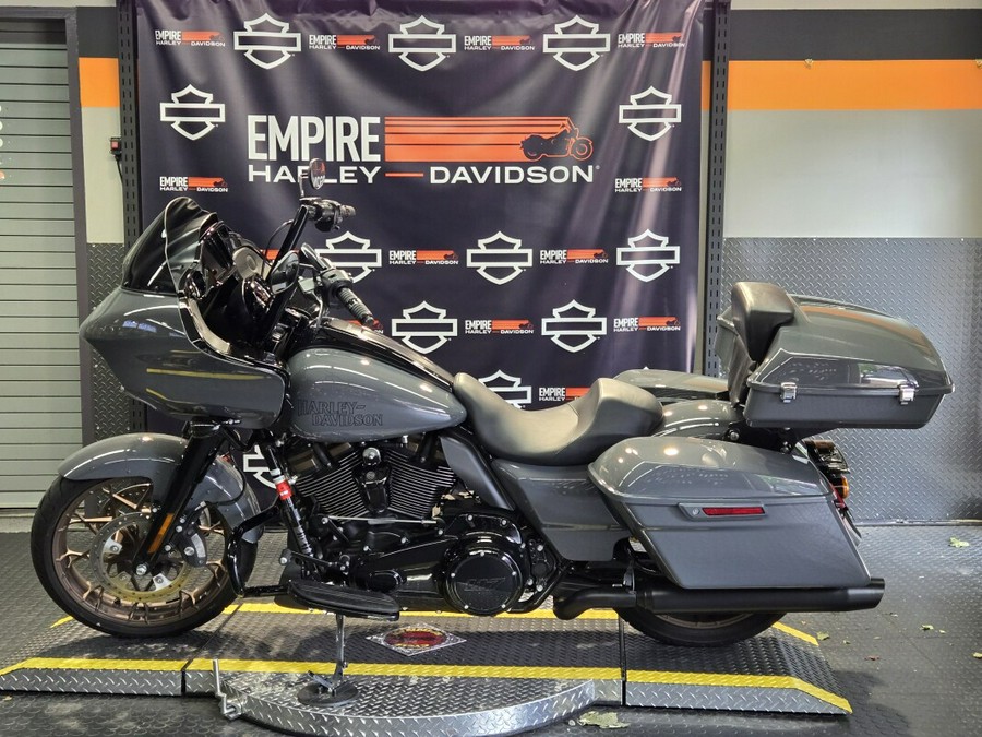 2022 Harley-Davidson Road Glide ST Gunship Gray