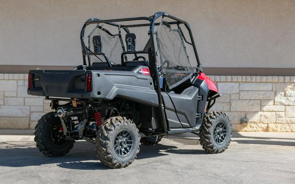 2026 HONDA PIONEER 700 HERO RED