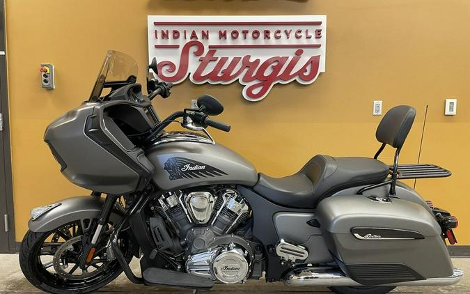 2021 Indian Motorcycle® Challenger® Titanium Smoke