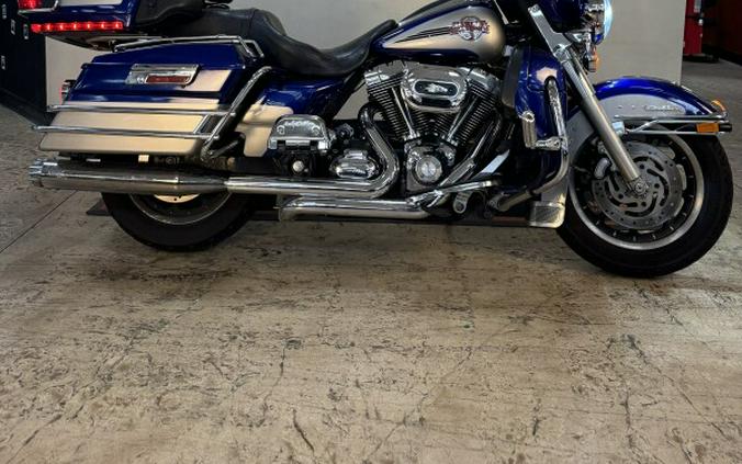 2007 Harley-Davidson Electra Glide® Ultra Classic® Deep Cobalt Pearl & Pewter Pearl