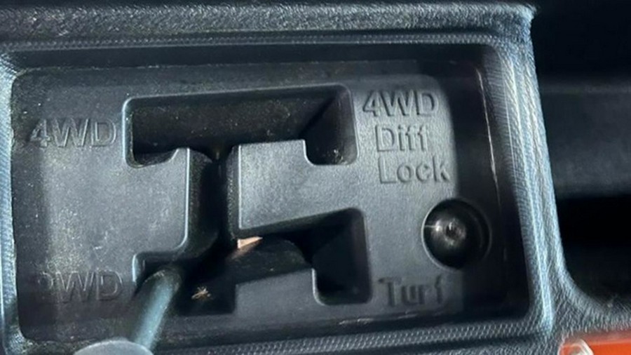 2025 Honda Pioneer 1000-6 Deluxe Crew