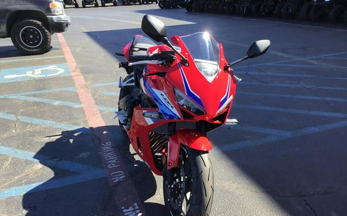 2026 Honda® CBR650R E-Clutch