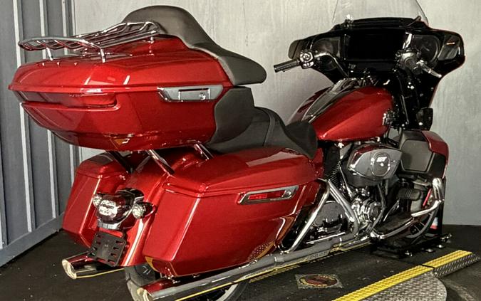 2026 Harley-Davidson® Street Glide Limited FLHXL BRILLIANT RED W/ PINSTRIPE