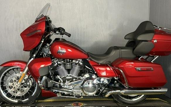 2026 Harley-Davidson® Street Glide Limited FLHXL BRILLIANT RED W/ PINSTRIPE