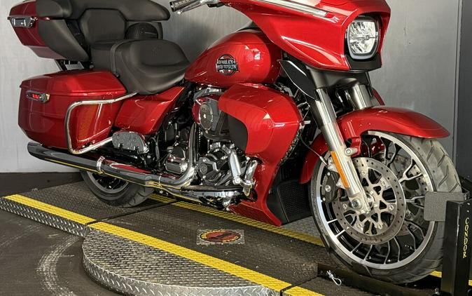 2026 Harley-Davidson® Street Glide Limited FLHXL BRILLIANT RED W/ PINSTRIPE