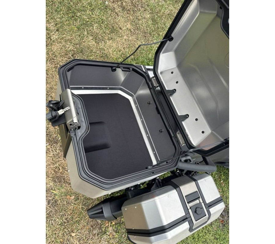 2025 Can-Am Canyon? XT