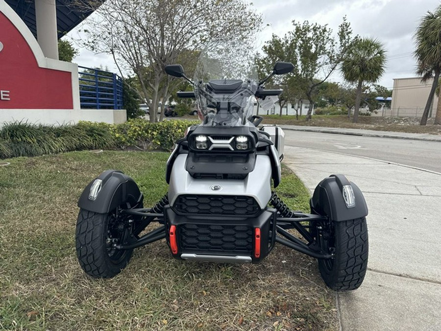 2025 Can-Am Canyon? XT