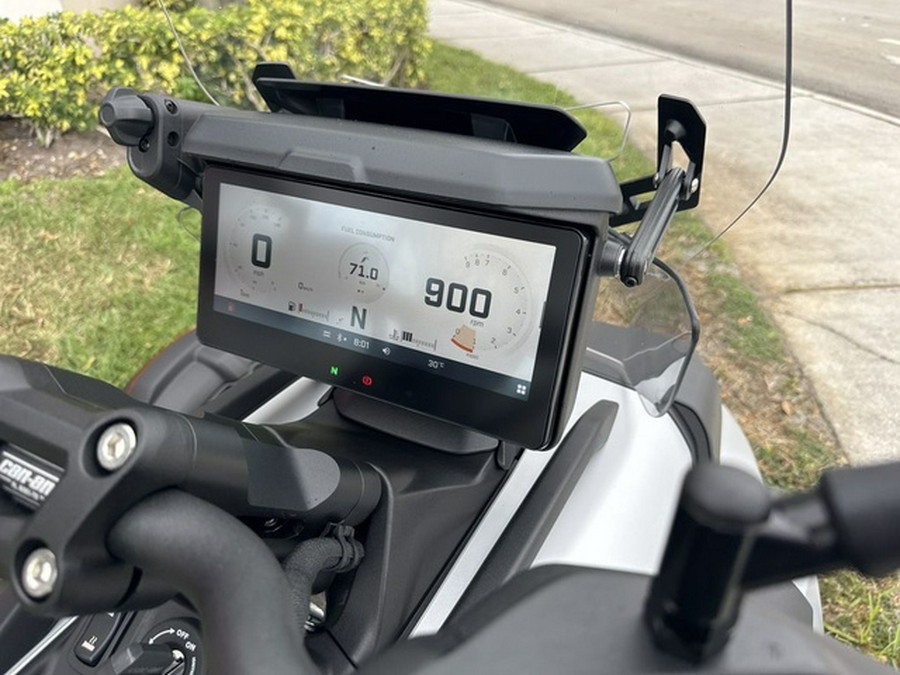 2025 Can-Am Canyon? XT