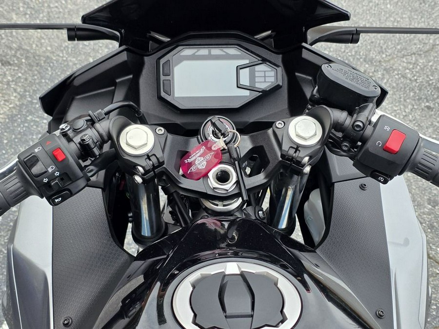 2025 Kawasaki Ninja® 500 ABS