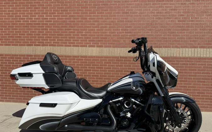 2020 Harley-Davidson® Ultra Limited Vivid Black
