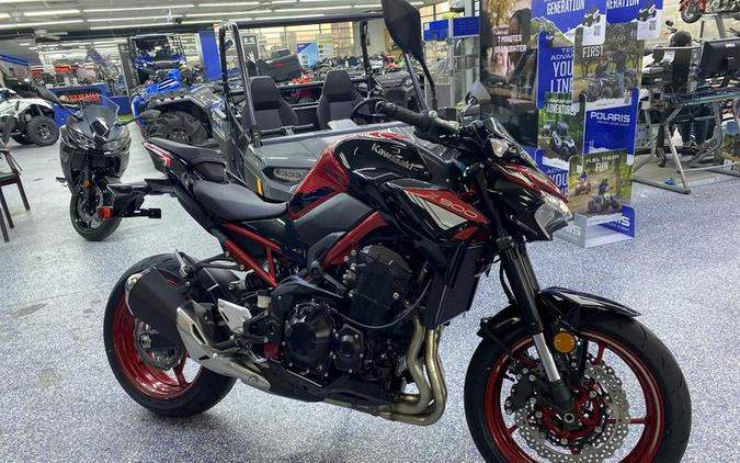 2024 Kawasaki Z900 ABS Candy Persimmon Red/Ebony