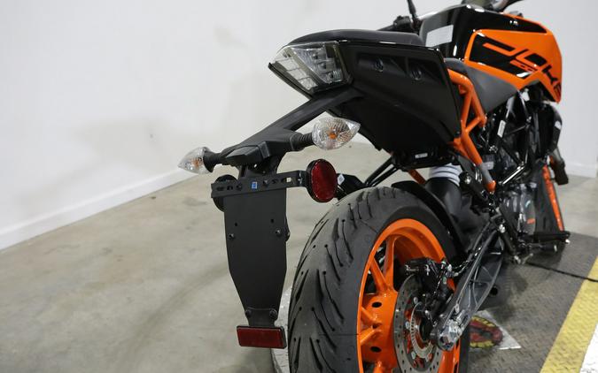 2023 KTM 200 DUKE