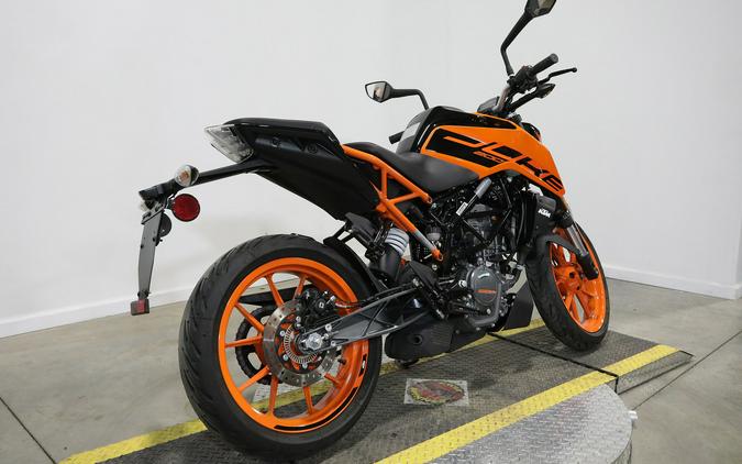 2023 KTM 200 DUKE