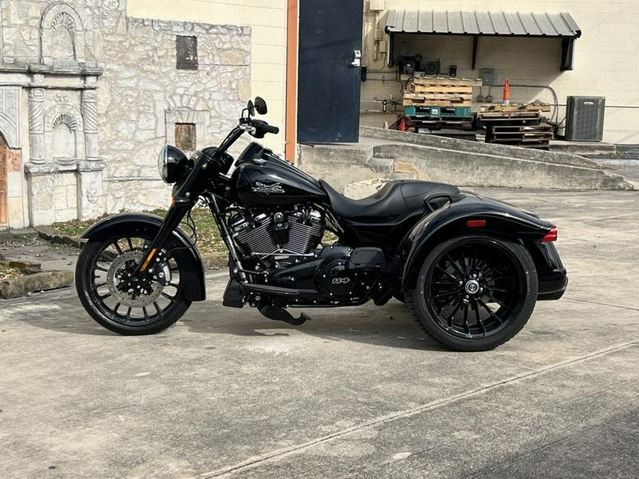 2023 Harley-Davidson® FLRT - Freewheeler®