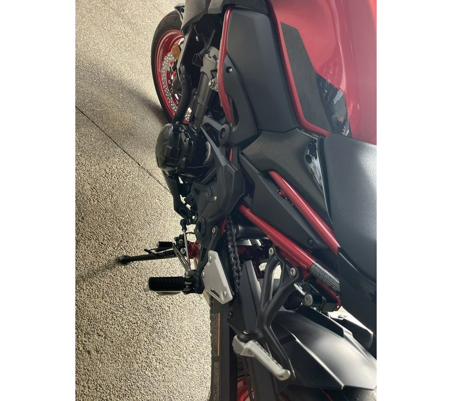 2024 Kawasaki Z900 ABS Candy Persimmon Red/Ebony