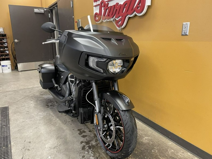 2020 Indian Motorcycle® Challenger Dark Horse Thunder Black Smoke