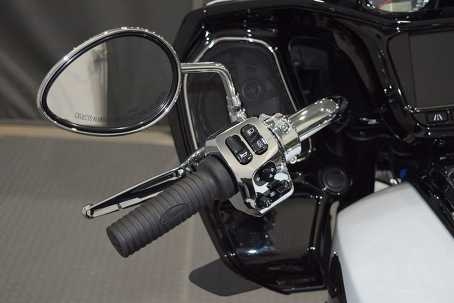 2024 Indian Challenger Limited Ghost White Metallic