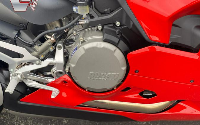 2025 Ducati Panigale V2 Ducati Red