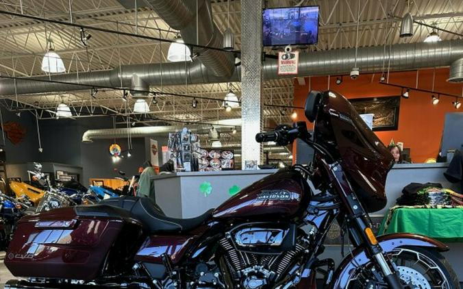 FLHXSE 2024 CVO™ Street Glide®