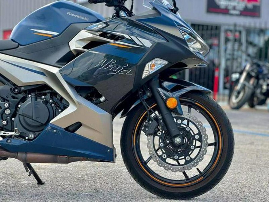 2023 Kawasaki NINJA 400 ABS