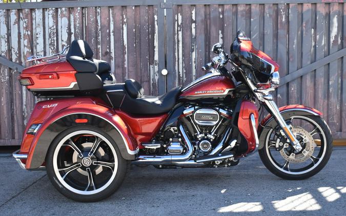 2021 Harley-Davidson® CVO™ Tri Glide® FLHTCUTGSE