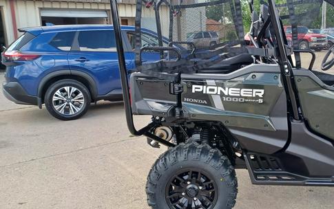 2024 Honda Pioneer 1000-5 Deluxe