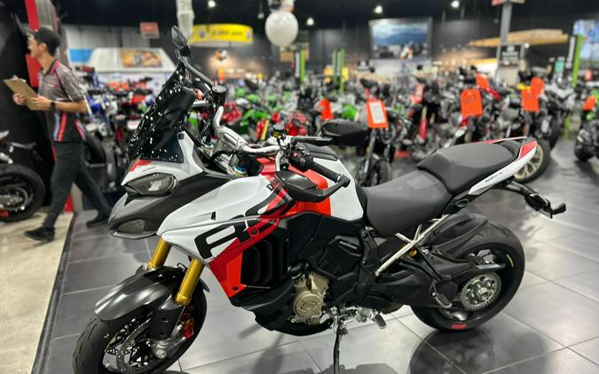 2025 Ducati MULTISTRADA V4 RS