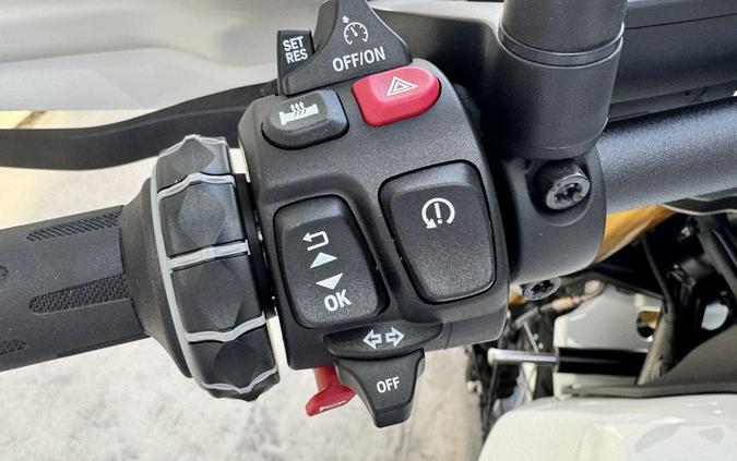 2026 BMW R 12 G/S Light White