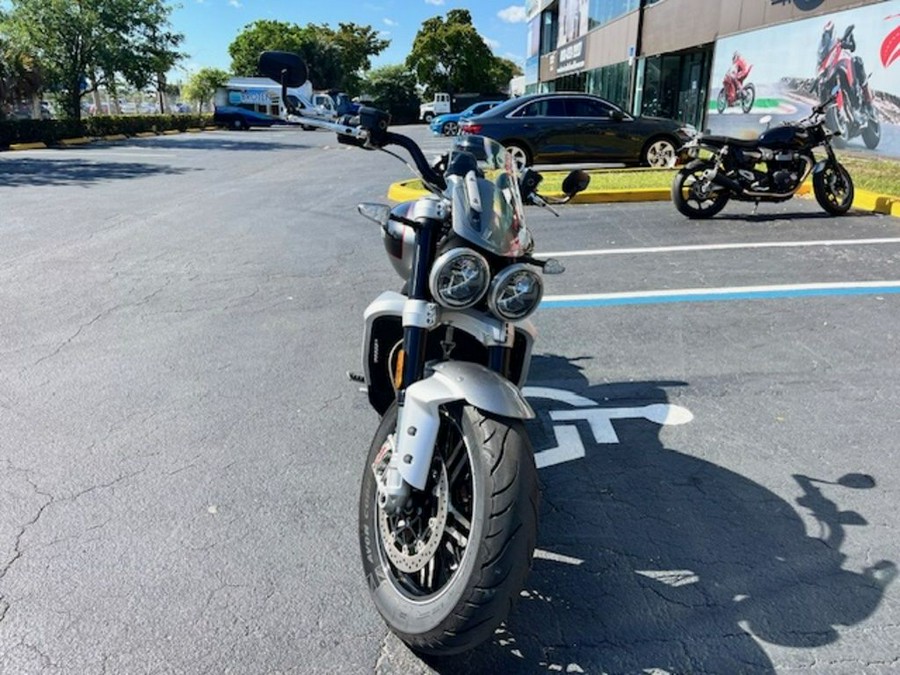 2022 Triumph Rocket 3 GT Silver Ice & Storm Grey