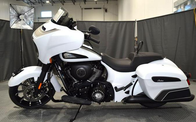 2024 Indian Motorcycle® Chieftain® Dark Horse® Ghost White Metallic Smoke