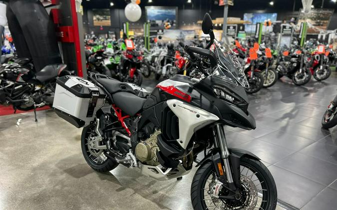2025 Ducati MULTISTRADA V4 RALLY TRAVEL & RADAR SPOKED WHEELS