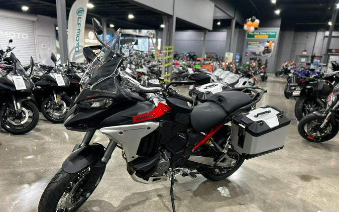 2025 Ducati MULTISTRADA V4 RALLY TRAVEL & RADAR SPOKED WHEELS