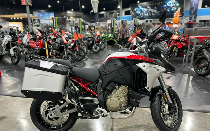 2025 Ducati MULTISTRADA V4 RALLY TRAVEL & RADAR SPOKED WHEELS