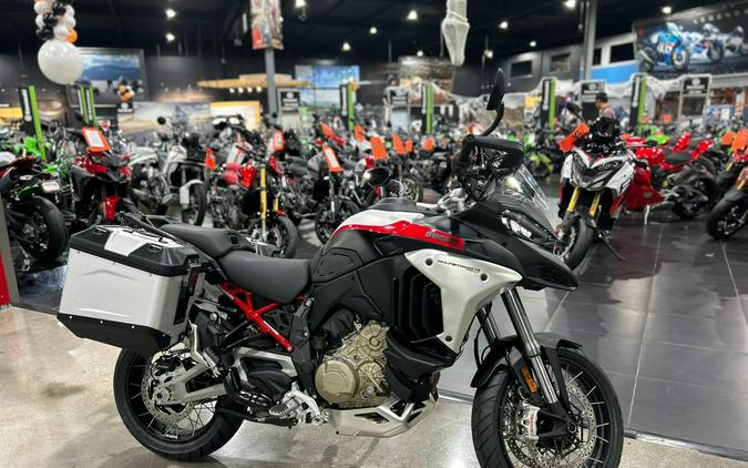 2025 Ducati MULTISTRADA V4 RALLY TRAVEL & RADAR SPOKED WHEELS