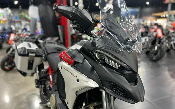 2025 Ducati MULTISTRADA V4 RALLY TRAVEL & RADAR SPOKED WHEELS