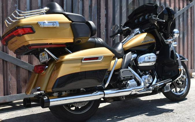 2017 Harley-Davidson® Ultra Limited FLHTK