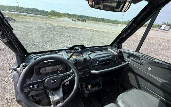 2026 Can-Am Defender 6X6 Limited