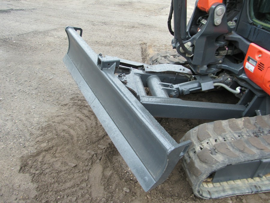 2015 Kubota KUBOTA KX040-4 WITH ANGLE BLADE AND THUMB