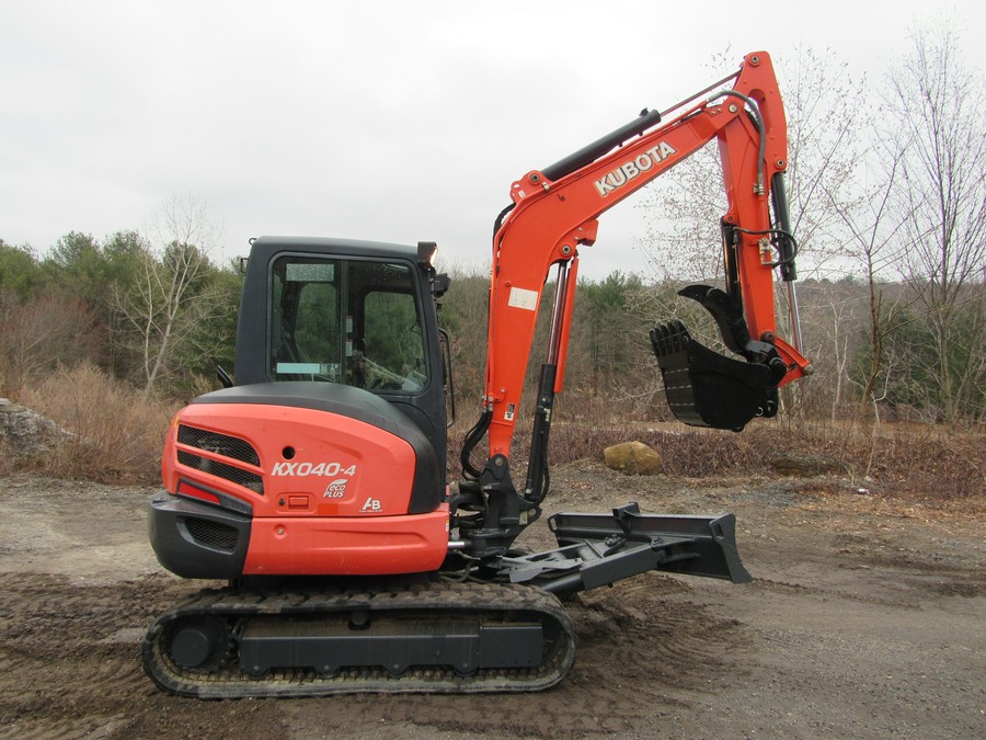 2015 Kubota KUBOTA KX040-4 WITH ANGLE BLADE AND THUMB