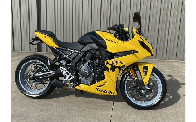 2024 Suzuki GSX-8R YELLOW WITH FENDER ELIMINATOR KIT, TANK PROTECTOR AND REAR SPOOLS