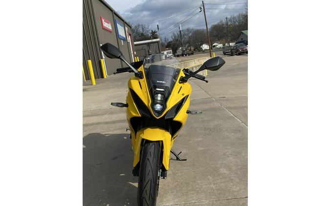 2024 Suzuki GSX-8R YELLOW WITH FENDER ELIMINATOR KIT, TANK PROTECTOR AND REAR SPOOLS